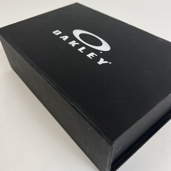 Oakley Empty box only *NO SUNGLASSES* BOX ONLY - Picture 2 of 12